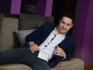 MikeyDiaz camshow camshow
